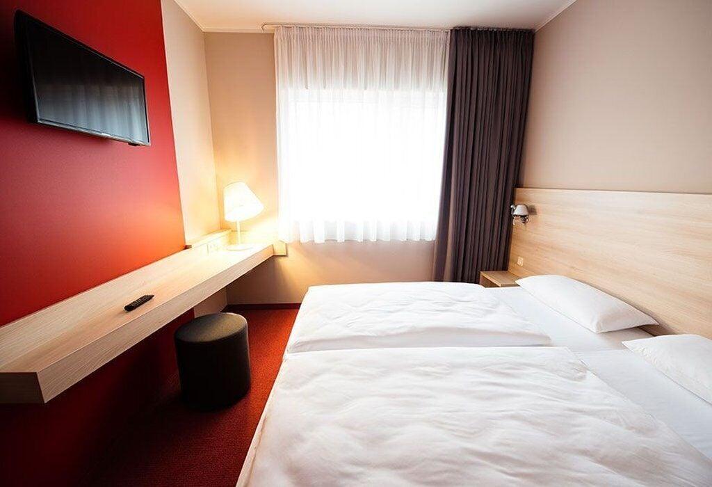 Serways Hotel Bruchsal West Forst  Ngoại thất bức ảnh