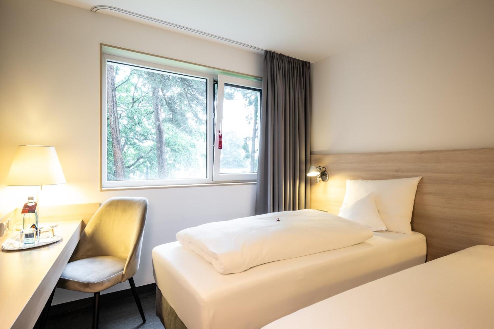 Serways Hotel Bruchsal West Forst  Ngoại thất bức ảnh