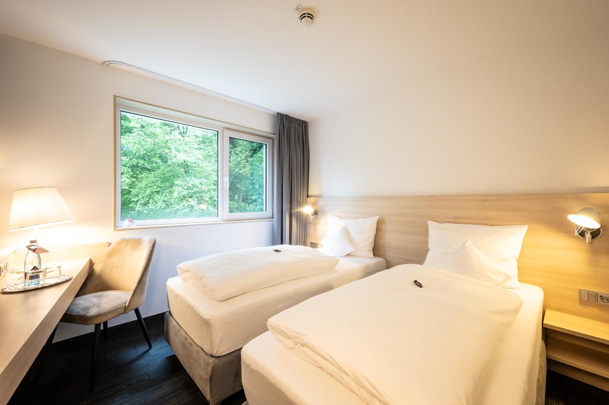 Serways Hotel Bruchsal West Forst  Ngoại thất bức ảnh