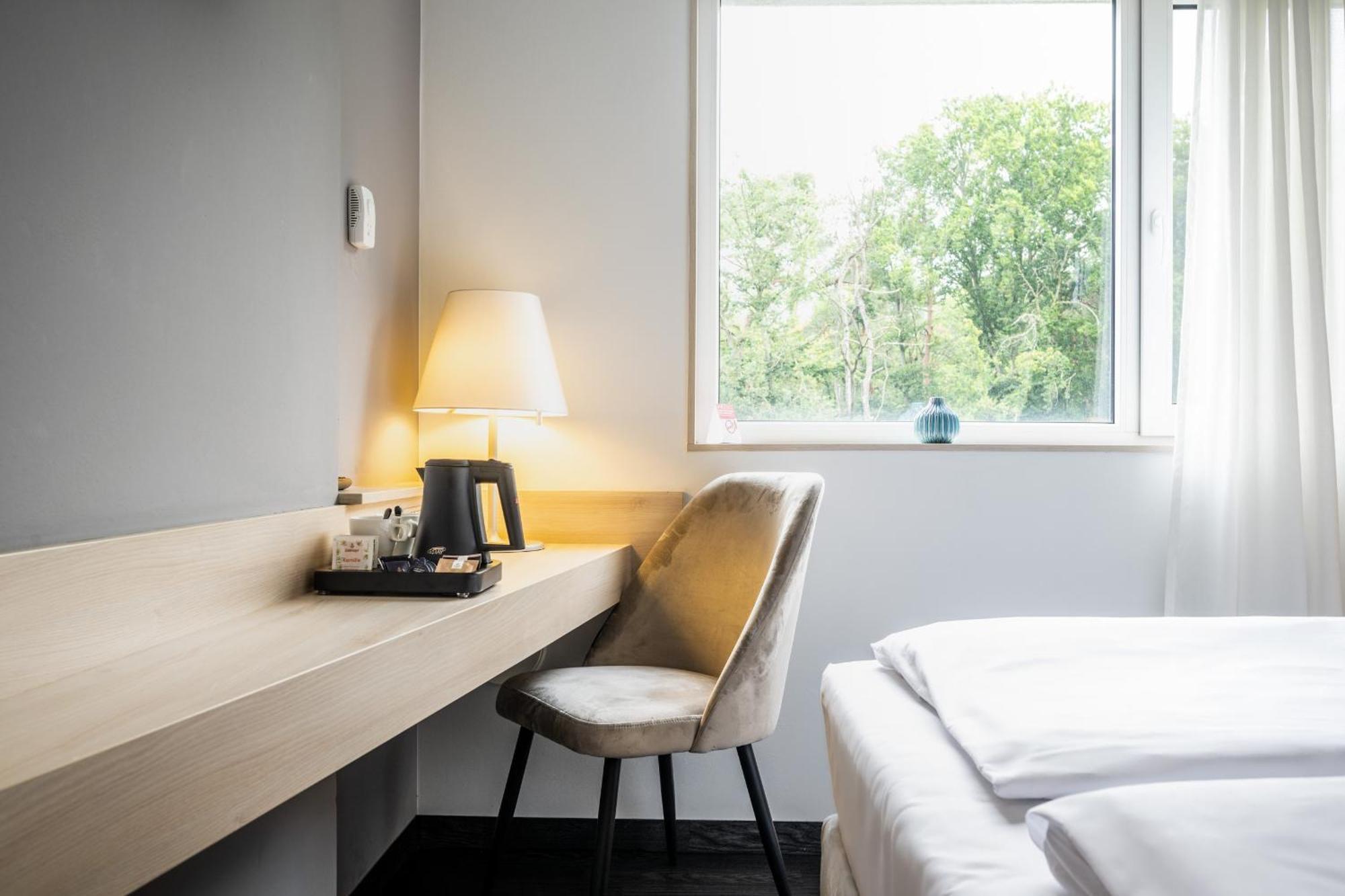 Serways Hotel Bruchsal West Forst  Ngoại thất bức ảnh