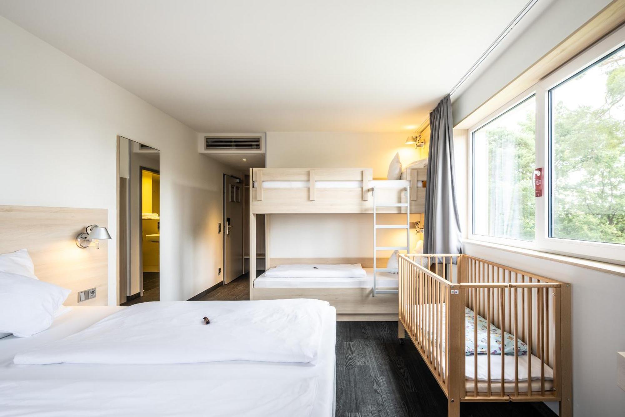 Serways Hotel Bruchsal West Forst  Ngoại thất bức ảnh
