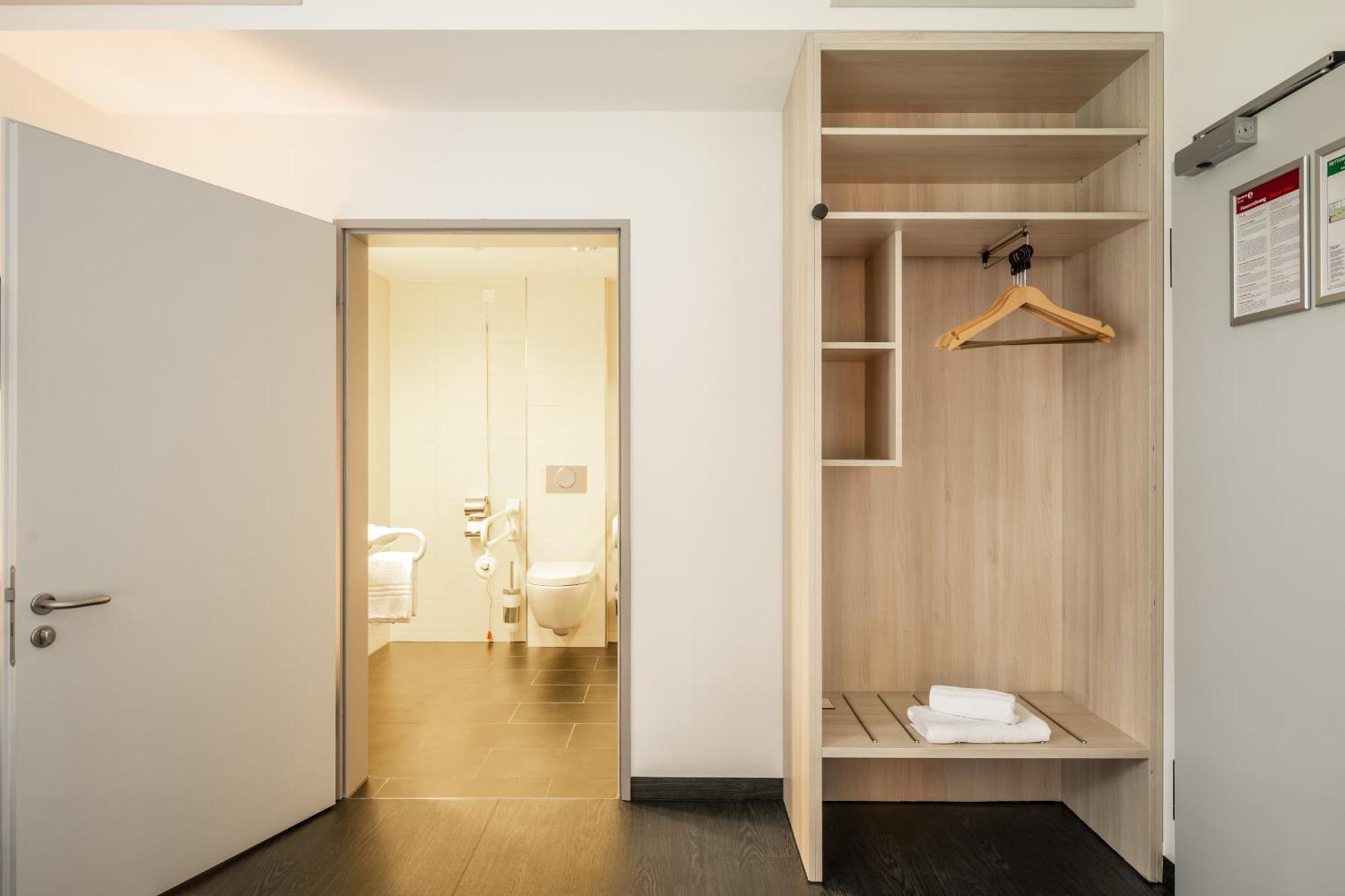 Serways Hotel Bruchsal West Forst  Ngoại thất bức ảnh