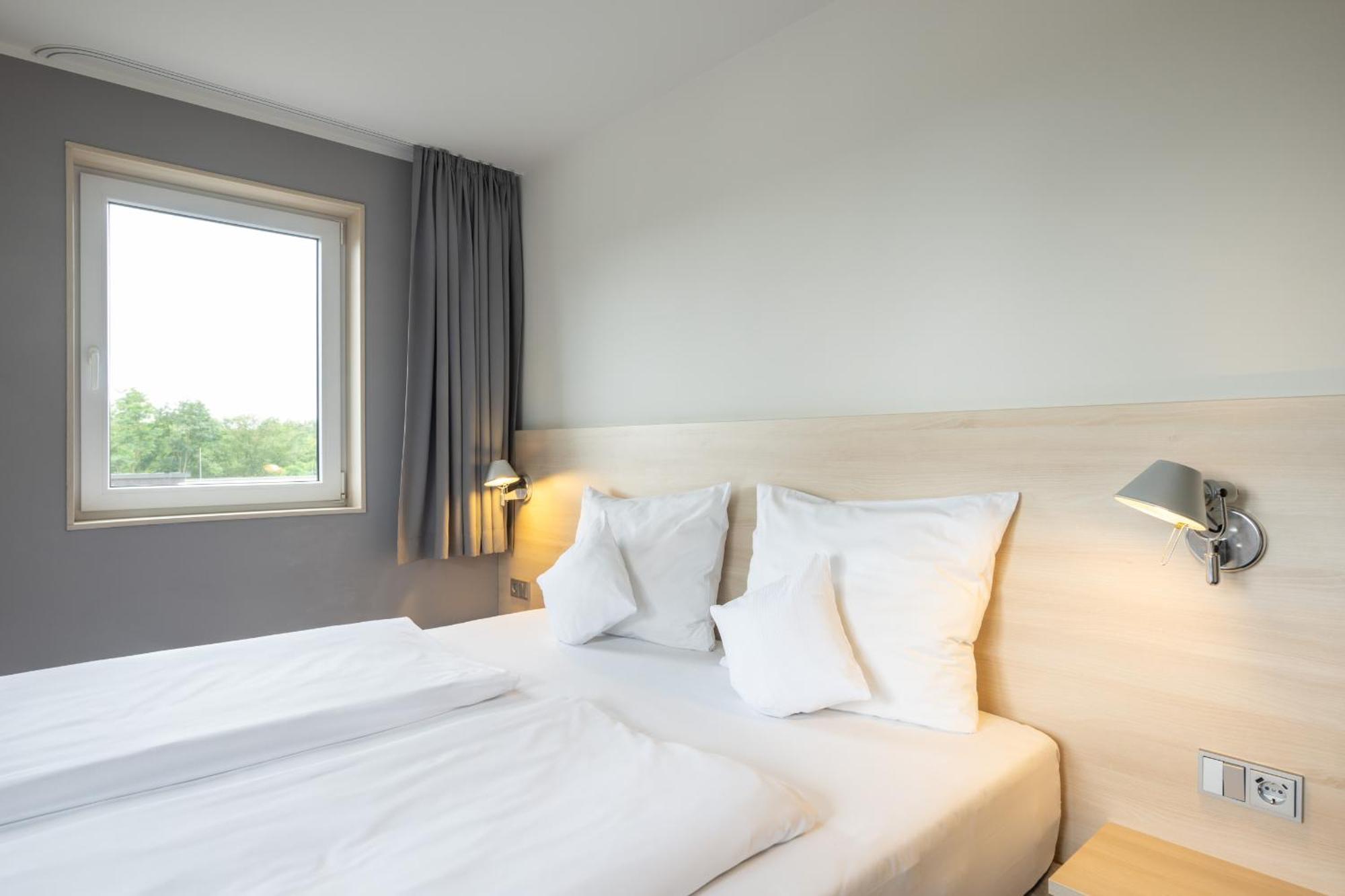 Serways Hotel Bruchsal West Forst  Ngoại thất bức ảnh