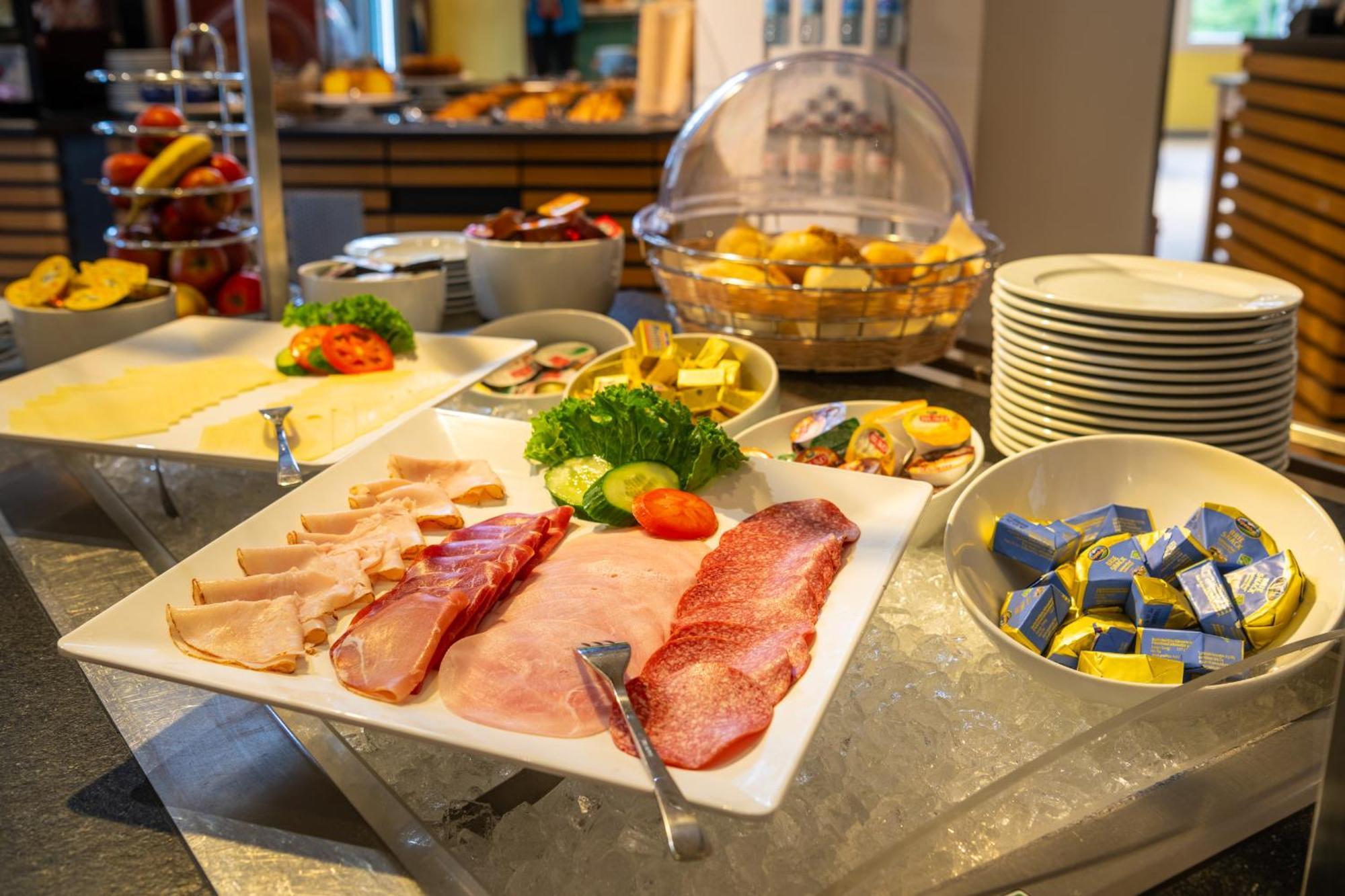 Serways Hotel Bruchsal West Forst  Ngoại thất bức ảnh